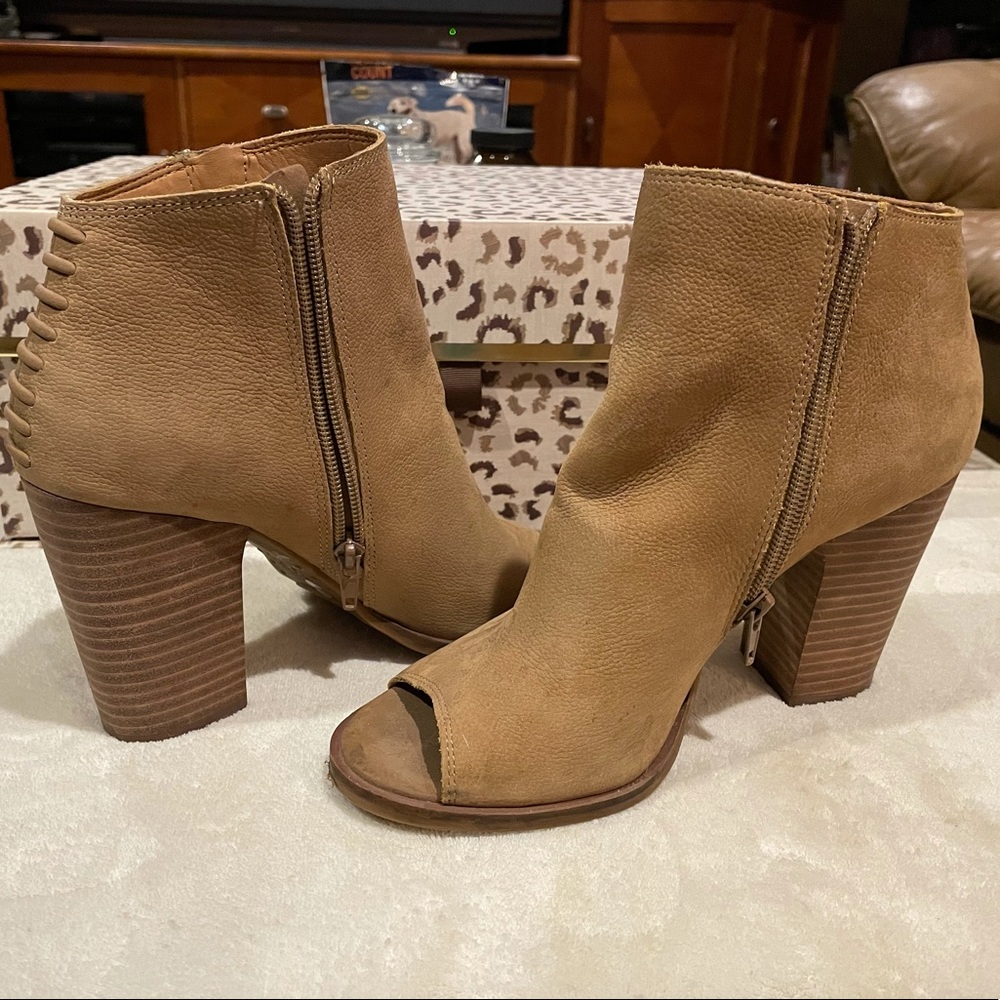 Lucky Brand peep toe block heel, size 8.5 - Picture 7 of 10